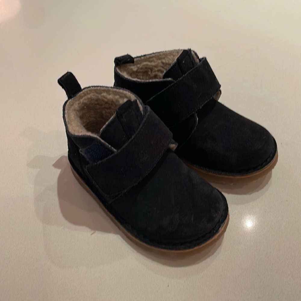 Zara Toddler boy boot - Navy. 5.1 inches